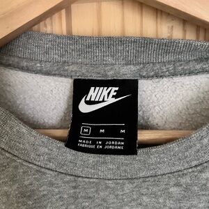 Nike grey crew sweatshirt new without tags size medium women's